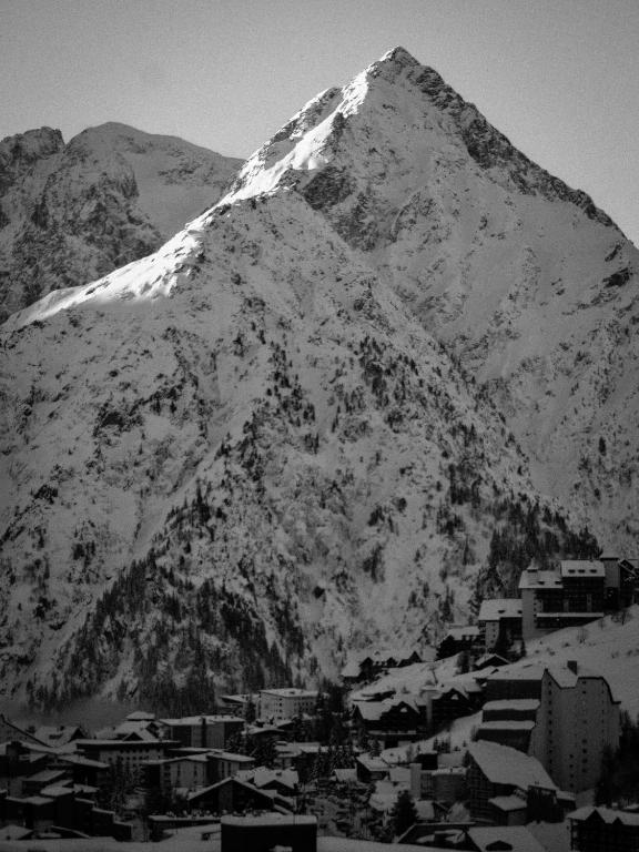 Hotel Turan Les Deux Alpes Exterior foto